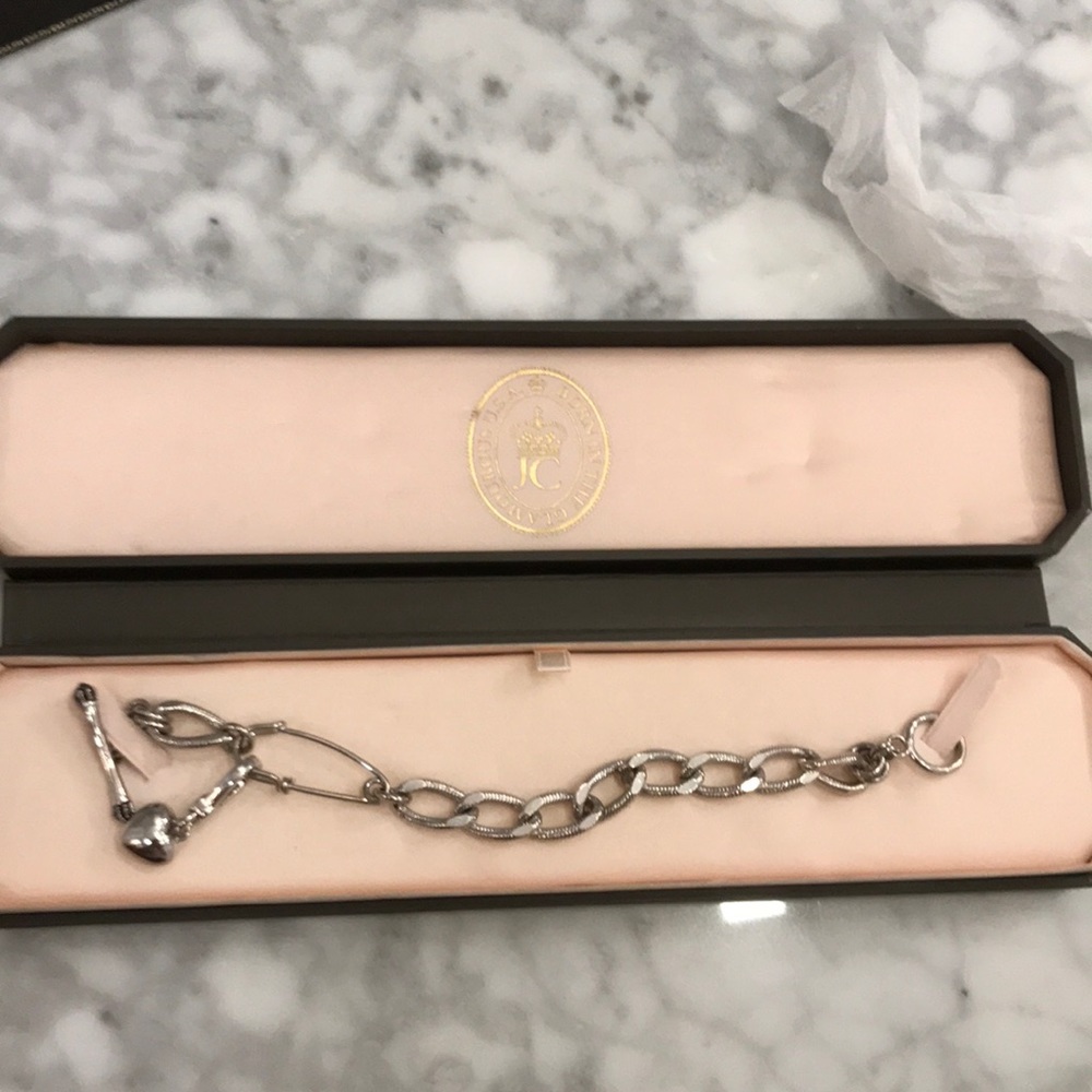 🌺 NWT Juicy Couture bracelet and heart charm☀️CYBER SALE☀️